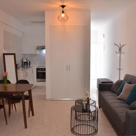 Almyria - By Imh Travel & Tours Apartment