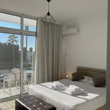 Almyria - By Imh Travel & Tours Apartman Paphos