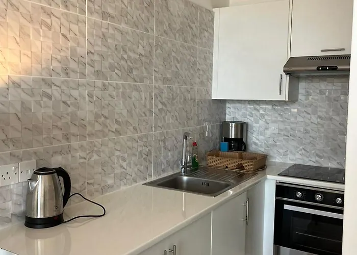 Almyria - By Imh Travel & Tours 파포스