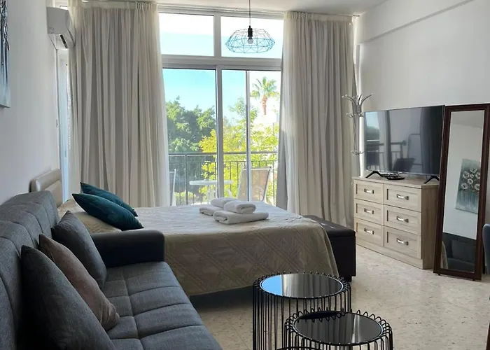 Almyria - By Imh Travel & Tours 아파트 *